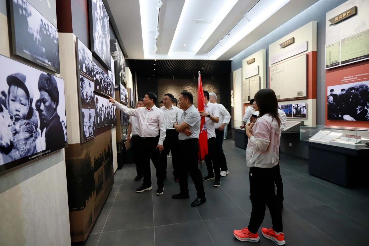 砥礪初心使命，汲取奮進力量丨花花牛乳業(yè)集團黨委組織開展學習“焦裕祿精神”主題黨日活動