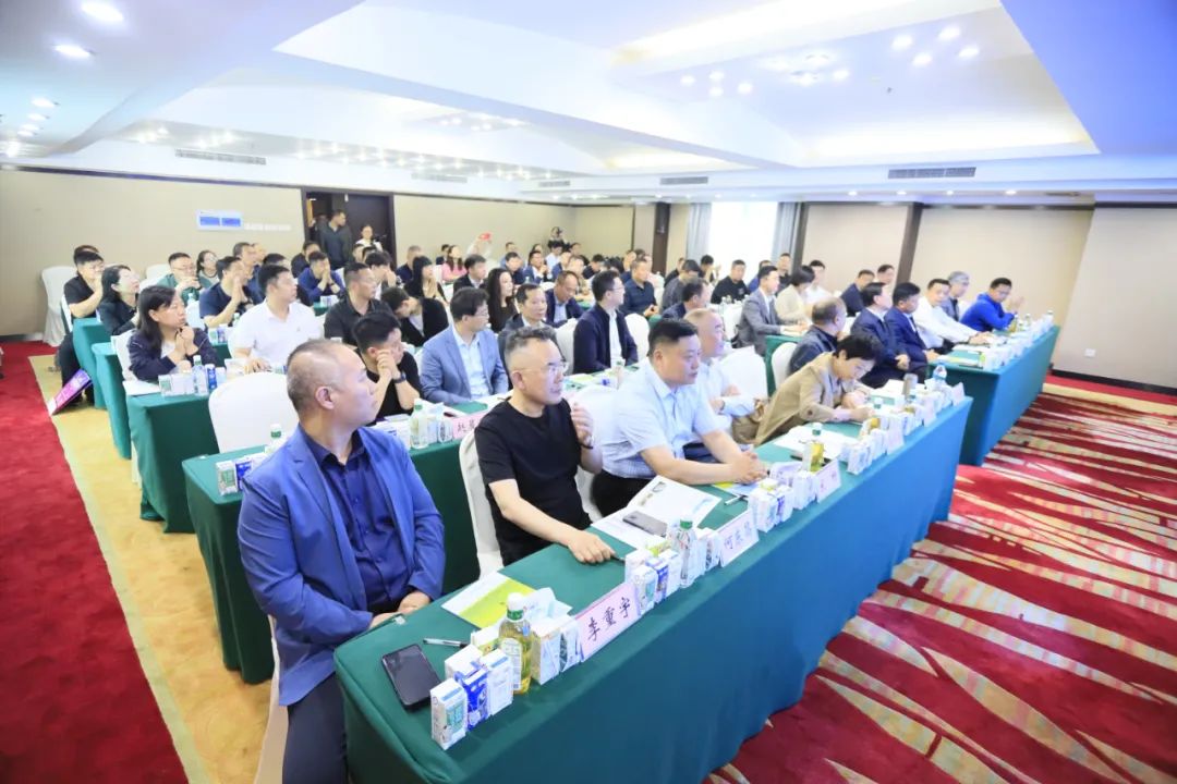河南省2024國家“學生飲用奶計劃”推廣工作推進會在鄭州成功舉辦！
