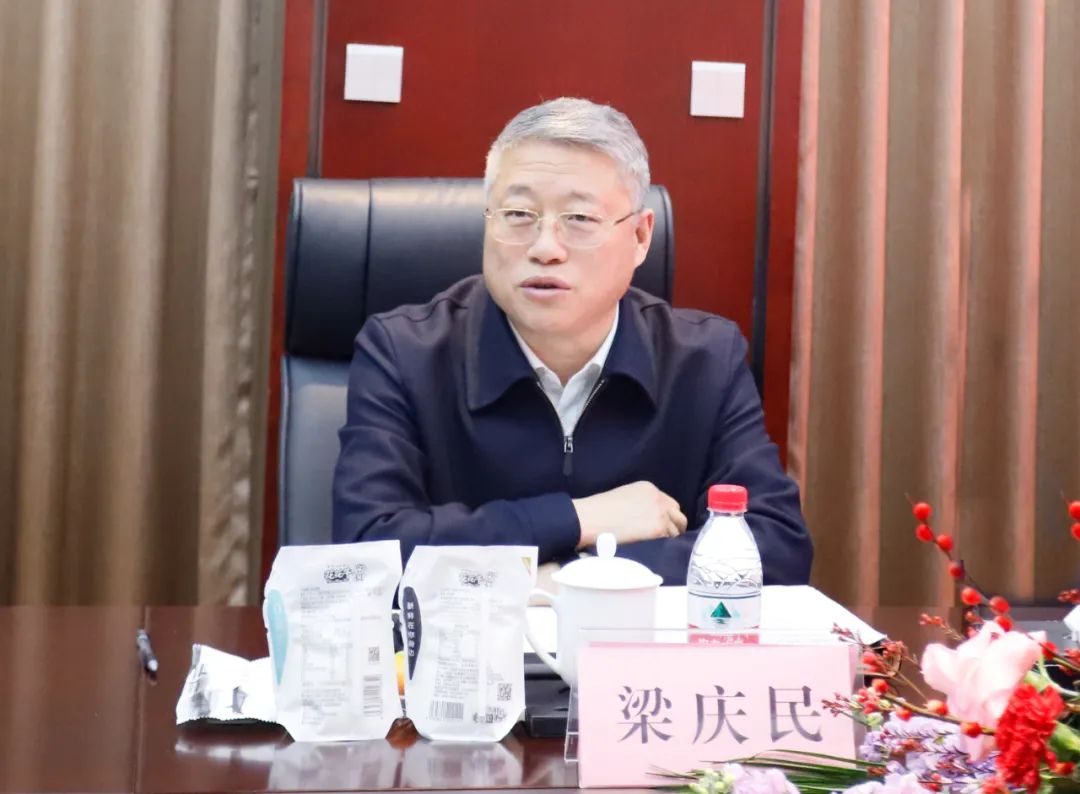 新年開(kāi)新局 合作促發(fā)展丨佳木斯市委常委、副市長(zhǎng)閆志剛一行蒞臨花花牛乳業(yè)集團(tuán)及佳田企業(yè)考察座談