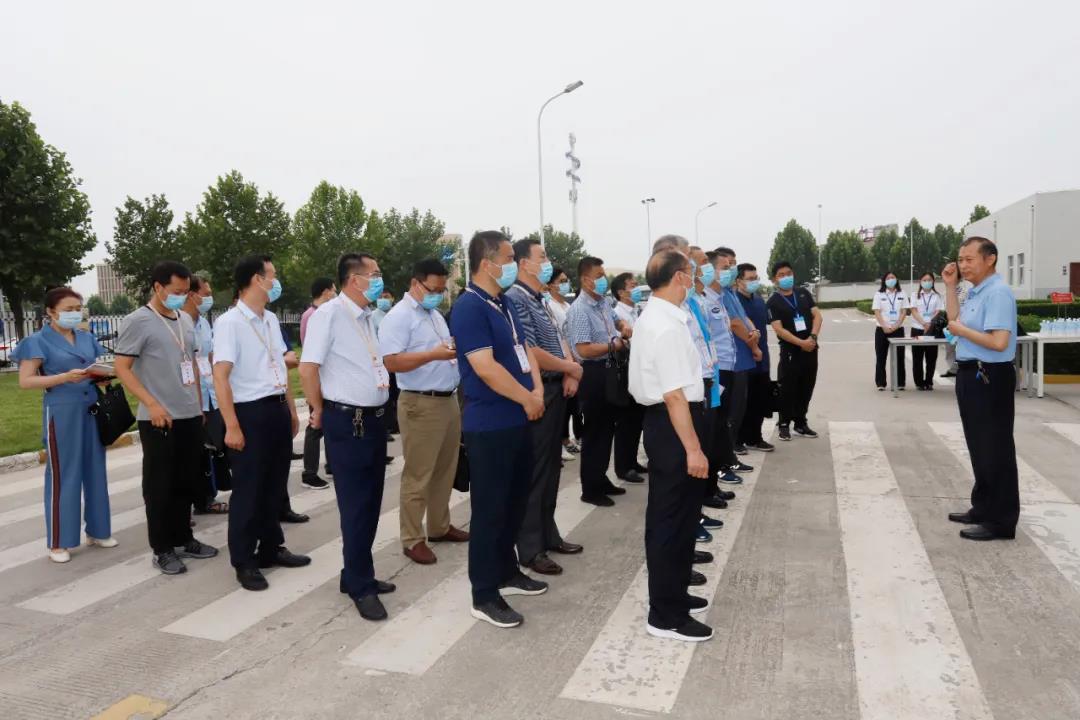 鄭州市安全生產雙重預防體系建設現場觀摩會在花花牛乳業(yè)集團鄭州分公司召開 鄭州市安全生產雙重預防體系建設現場觀摩會在花花牛乳業(yè)集團鄭州分公司召開