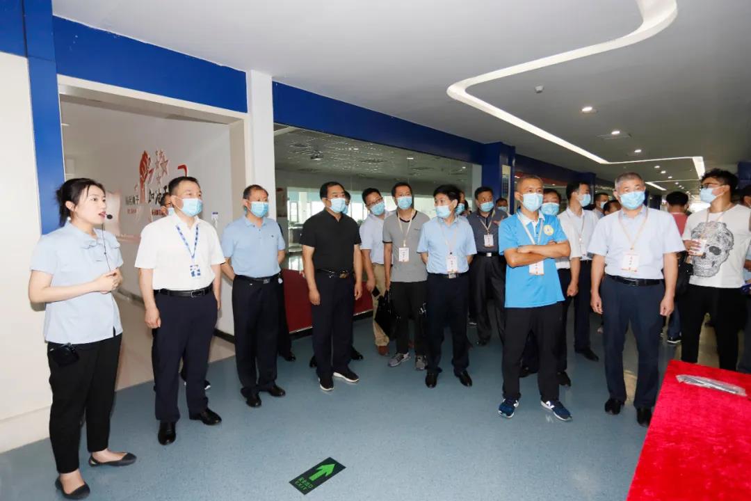 鄭州市安全生產雙重預防體系建設現場觀摩會在花花牛乳業(yè)集團鄭州分公司召開 鄭州市安全生產雙重預防體系建設現場觀摩會在花花牛乳業(yè)集團鄭州分公司召開